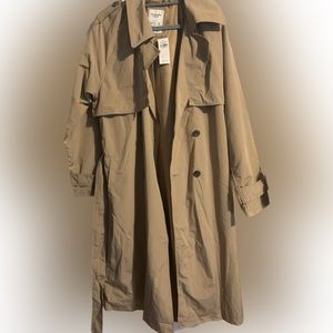 Selling a brand new trench coat from Abercrombie and Fitch size medium (tall).